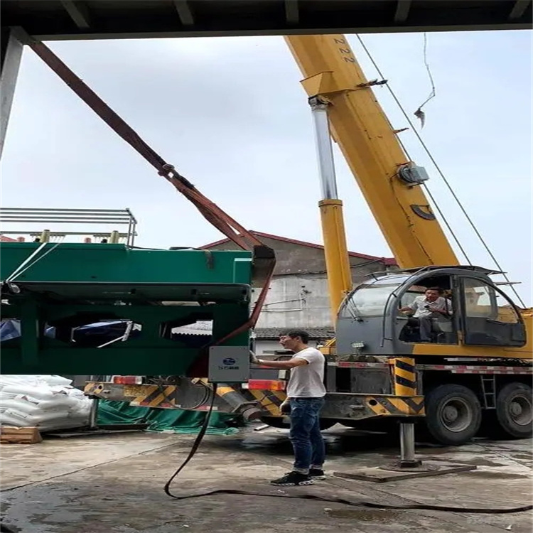 长倘口镇注意大型吊车出租使用以及应该怎样正确维护